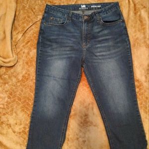 Lee Midrise Capri Size 12